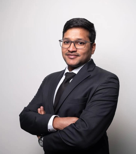 Dr. Vinit Oswal - Orthopedic Surgeon